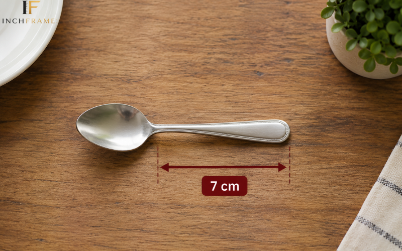 Teaspoon handle measuring 7 cm