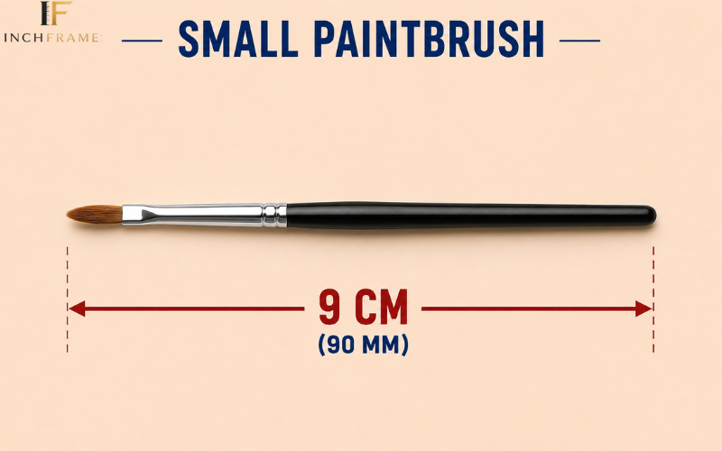 Small paintbrush measuring 9 centimeters