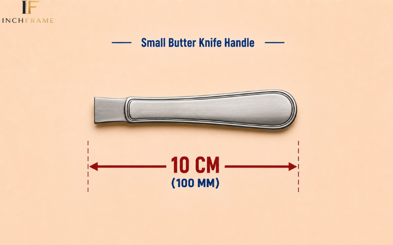 Large Paper Clip measuring 10 centimeters